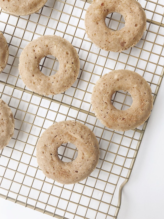 DONUTS ARE MY LOVE LANGUAGE: APPLE CINNAMON BAKED DONUTS